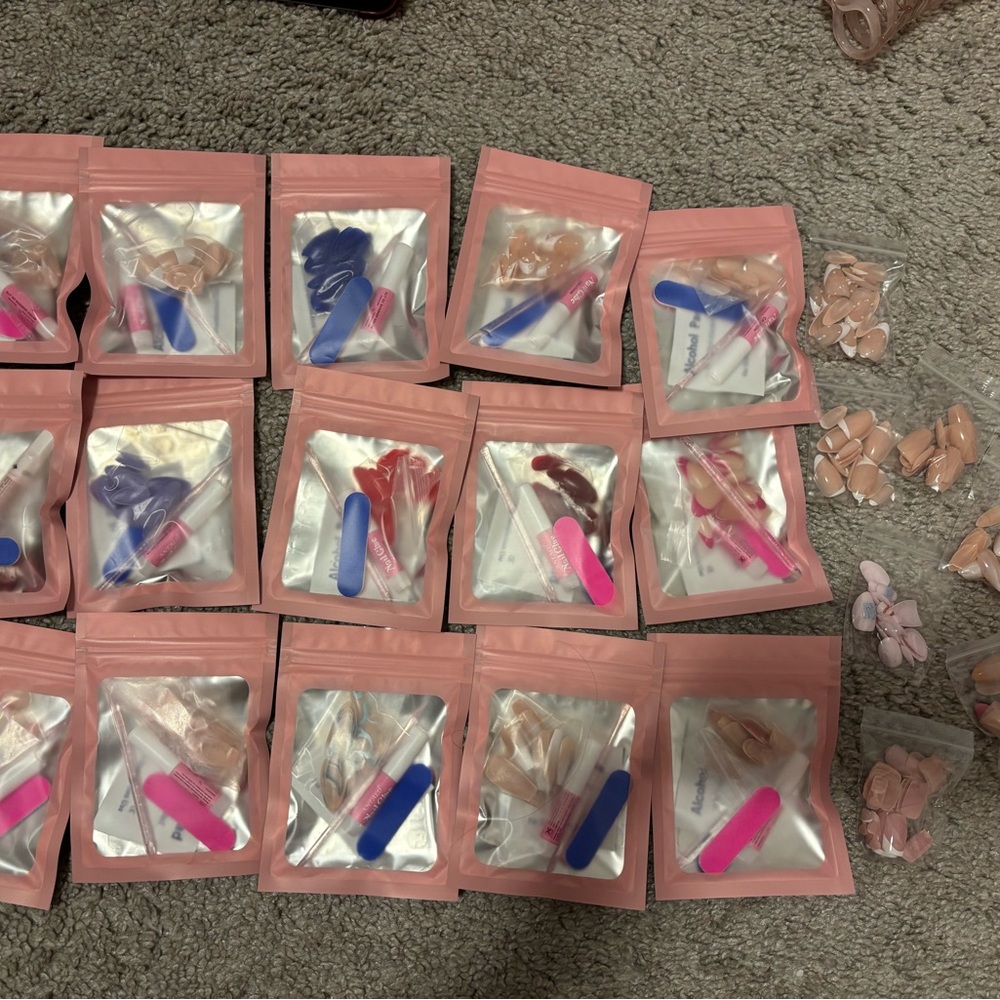 Assorted Glamnetic Nails